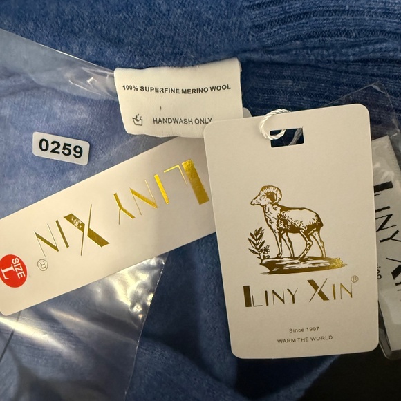 Liny Xin Women’s 100% Superfine Merino Wool Blue Sweater Size M - Picture 6 of 6